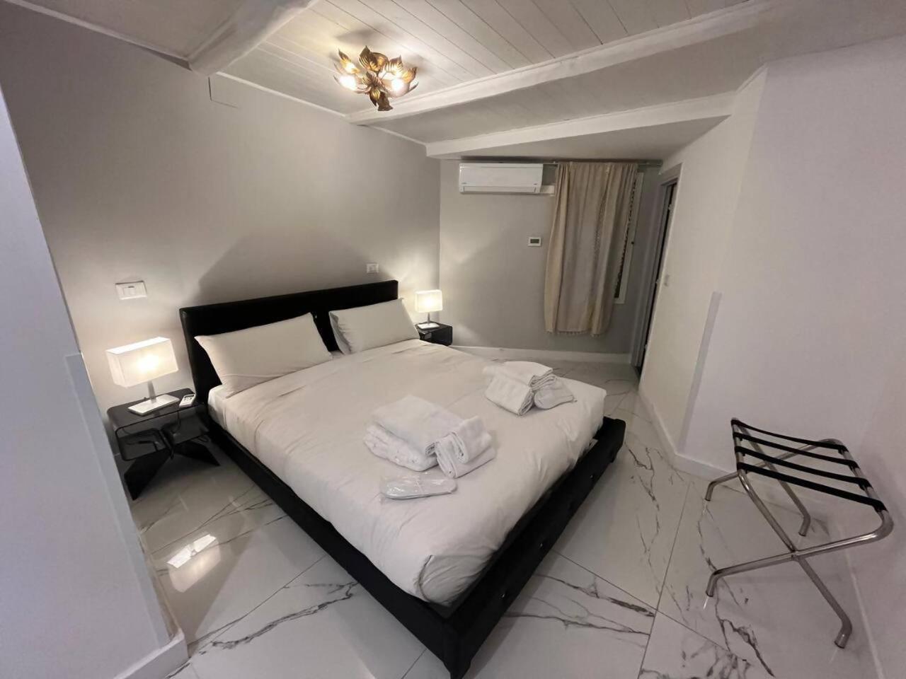 Crispi 30 Stylish Apartment Rom Eksteriør billede